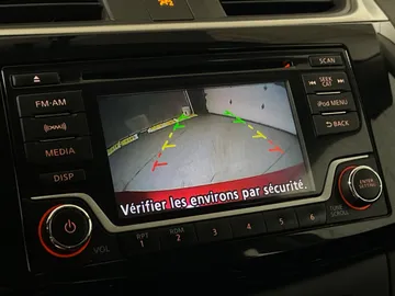 2017 Nissan Sentra - image 21