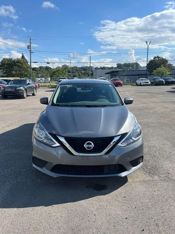 2018 Nissan Sentra - image 2
