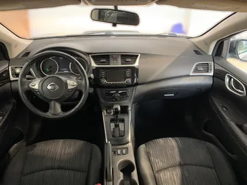 2018 Nissan Sentra - image 14