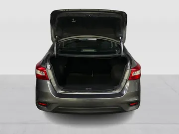 2019 Nissan Sentra - image 12