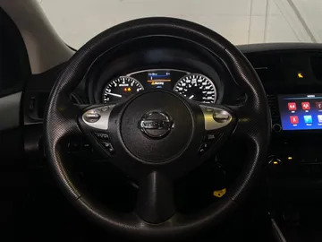 2019 Nissan Sentra - image 17