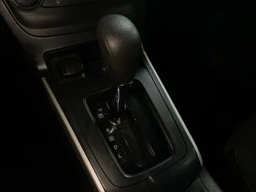 2019 Nissan Sentra - image 25