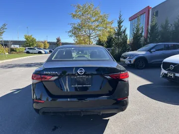 2020 Nissan Sentra - image 6