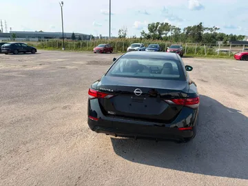 2024 Nissan Sentra - image 7
