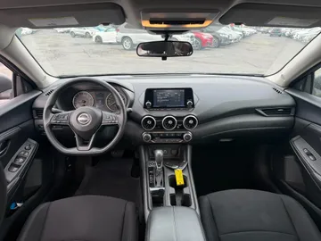 2024 Nissan Sentra - image 8
