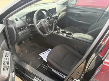 2024 Nissan Sentra - image 4