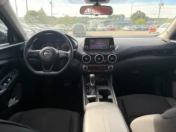 2024 Nissan Sentra - image 3