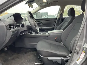 2024 Nissan Sentra - image 4
