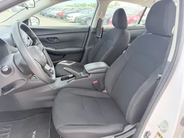 2024 Nissan Sentra - image 8