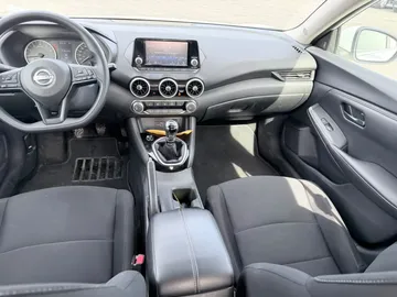 2024 Nissan Sentra - image 9