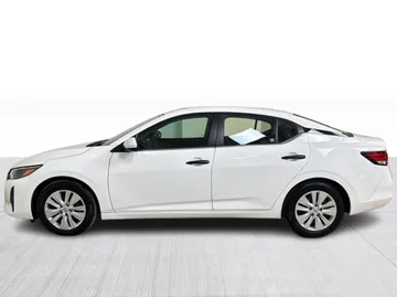 2024 Nissan Sentra - image 4