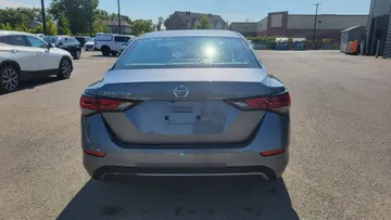 2021 Nissan Sentra - image 4