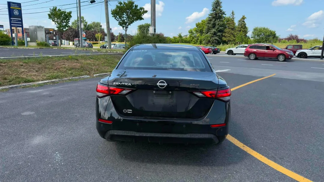 2025 Nissan Sentra — photo 5