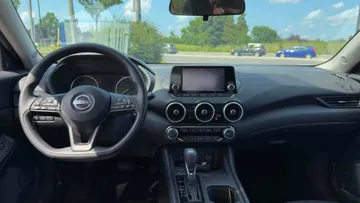 2025 Nissan Sentra - image 9