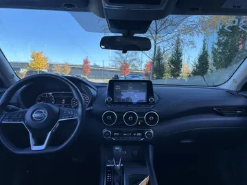 2021 Nissan Sentra - image 8