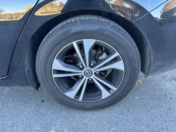 2021 Nissan Sentra - image 6