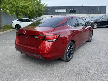 2024 Nissan Sentra - image 3