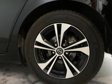 2021 Nissan Sentra - image 7