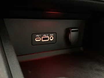 2021 Nissan Sentra - image 29