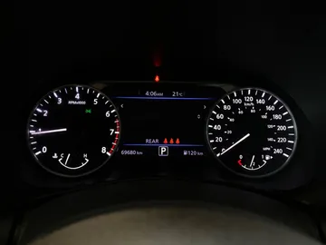 2021 Nissan Sentra - image 18