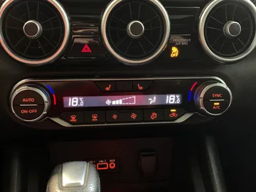 2021 Nissan Sentra - image 23