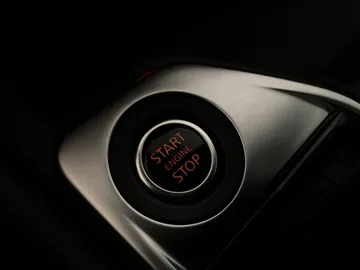 2021 Nissan Sentra - image 24