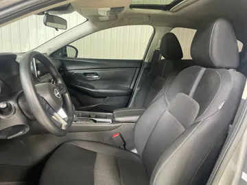 2024 Nissan Sentra - image 3