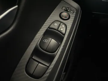 2024 Nissan Sentra - image 24