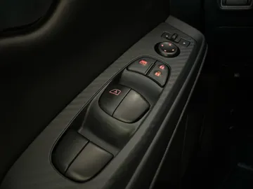 2024 Nissan Sentra - image 21