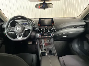 2024 Nissan Sentra - image 4