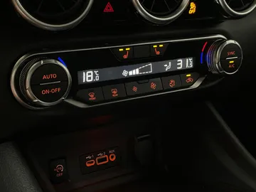 2025 Nissan Sentra - image 22