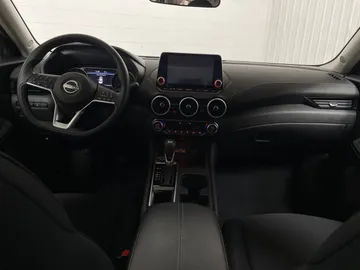 2025 Nissan Sentra - image 4