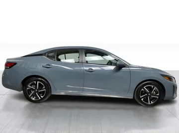 2025 Nissan Sentra - image 2