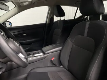 2025 Nissan Sentra - image 3