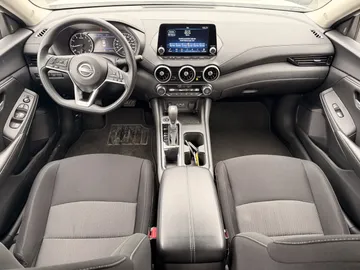 2025 Nissan Sentra - image 9