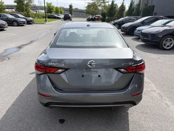 2020 Nissan Sentra - image 6