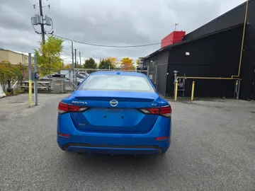 2023 Nissan Sentra - image 4