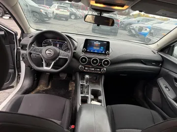 2024 Nissan Sentra - image 9