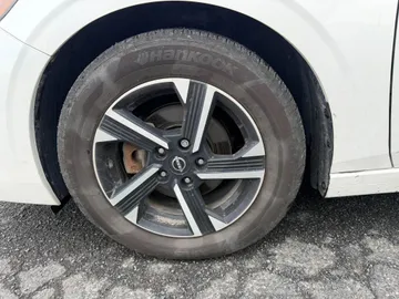 2024 Nissan Sentra - image 7