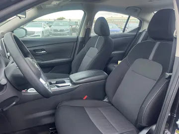 2024 Nissan Sentra - image 9