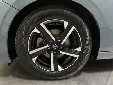 2025 Nissan Sentra - image 6