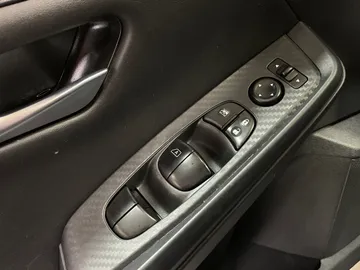 2025 Nissan Sentra - image 20