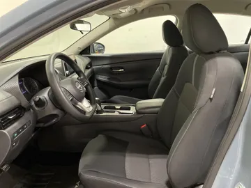 2025 Nissan Sentra - image 3