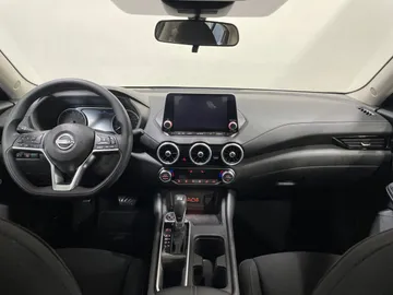 2025 Nissan Sentra - image 4