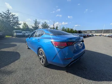 2022 Nissan Sentra - image 3