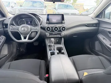 2024 Nissan Sentra - image 9