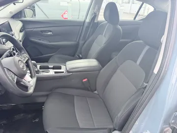2024 Nissan Sentra - image 8