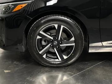 2025 Nissan Sentra - image 7
