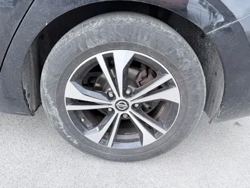 2021 Nissan Sentra - image 7