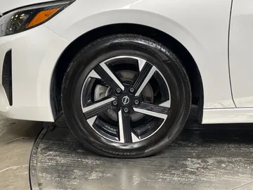 2024 Nissan Sentra - image 7
